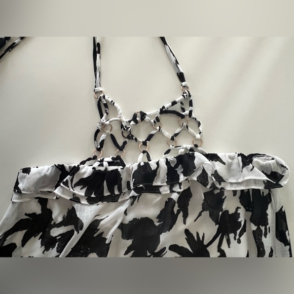 Feminine Boutique Maxi Dress - Picture 8 of 15